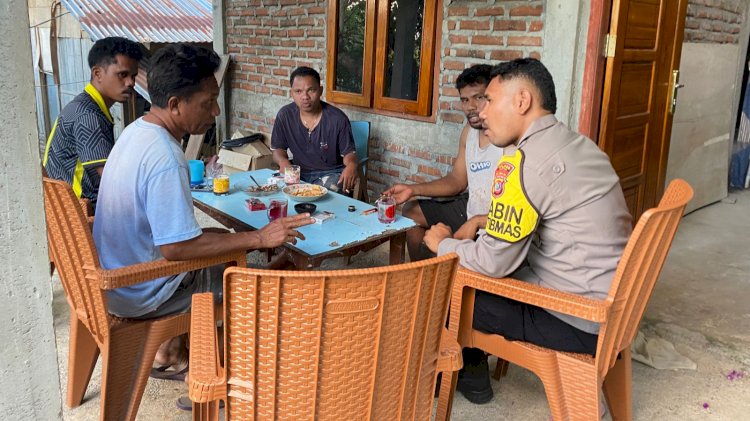 Bangun Desa Aman dan Produktif, Bhabinkamtibmas BRIPTU Hatip Intensifkan Komunikasi Warga
