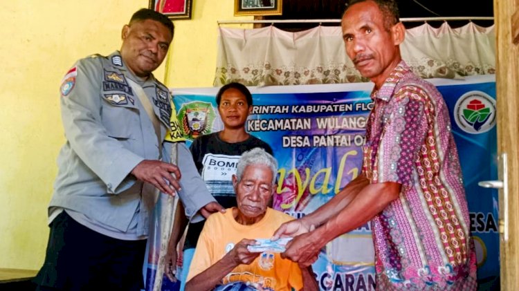 Berjalan Lancar, Bhabinkamtibmas Bripka Semarno Lakukan Pendampingan Penyaluran BLT