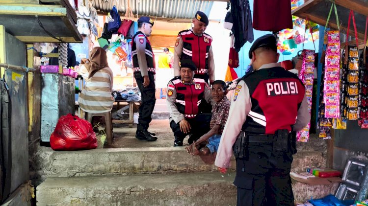 Sat Samapta Polres Flores Timur Gelar Patroli Humanis di Pasar Inpres Larantuka
