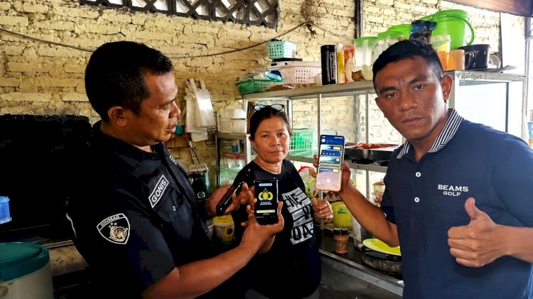Pelayanan Polisi Semakin Mudah, Personel TIK Polres Flores Timur Sosialisasikan Super APP Polri