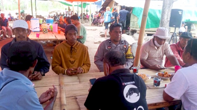 Bhabinkamtibmas Polsek Wulanggitang Aktif Sambangi Petani, Ingatkan Bahaya Karhutla dan Aktivitas Gunung Api