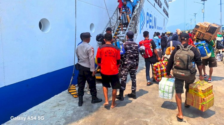 Kolaborasi Lintas Instansi, Pengamanan KM Lambelu di Larantuka Berjalan Lancar