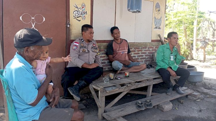 Bhabinkamtibmas Sambangi Warga Boru, Kewaspadaan Jadi Bekal Hadapi Musim Kemarau