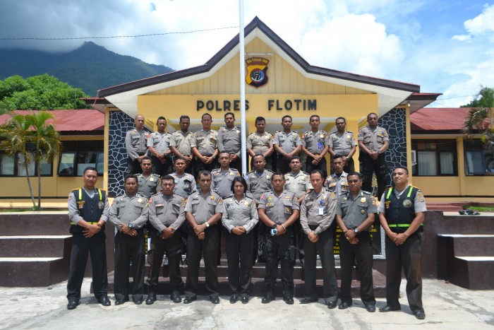 KANIT BINTIBMAS DAN KANIT BINPOLMAS MENGGELAR PERTEMUAN DENGAN ANGGOTA BHABINKAMTIBMAS POLRES FLOTIM