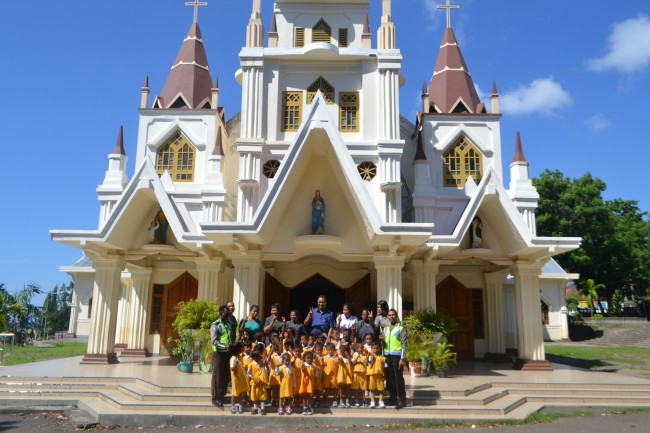 SISWA SISWI TKK KEMALA BHAYANGKARI BERKUNJUNG KE GEREJA KATEDRAL