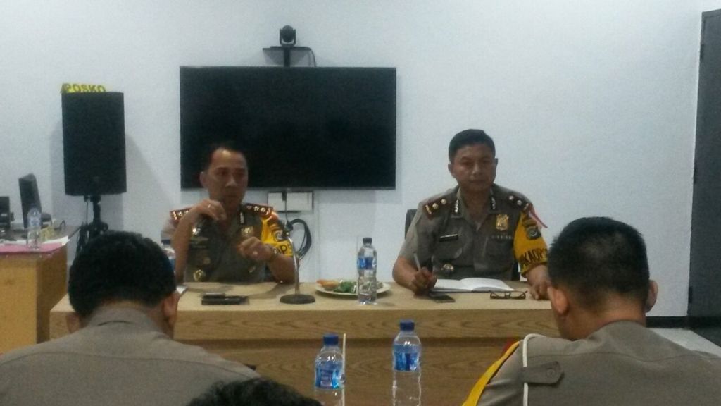 Rapat perwira Polres Flores Timur.
