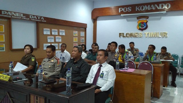 VICON KORLANTAS POLRI DENGAN POLRES FLOTIM TENTANG RENCANA LAUNCING E-TILANG, E-SAMSAT DAN SIM ONLINE PADA TANGGAL 15/12/2016.