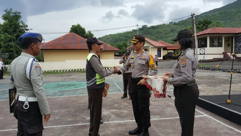 Polres Flores Timur Gelar Upacara Hari Kesadaran Nasional di Mapolres Flores Timur