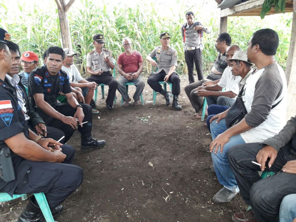 Kapolres Flores Timur Bersilaturrahmi Ke Beberapa Tokoh Di Adonara Timur.