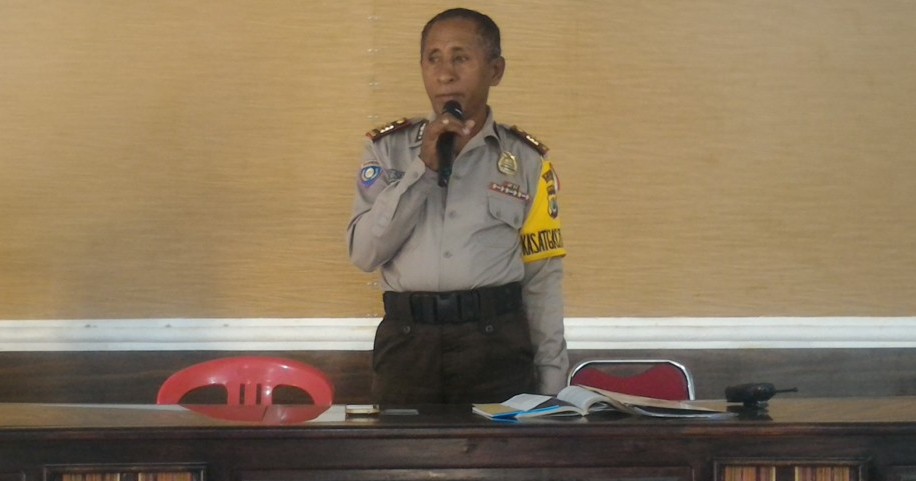 Polres Flotim Melaksanakan Binroh Guna Memberikan Latihan Mental dan Spiritual Bagi Anggota.