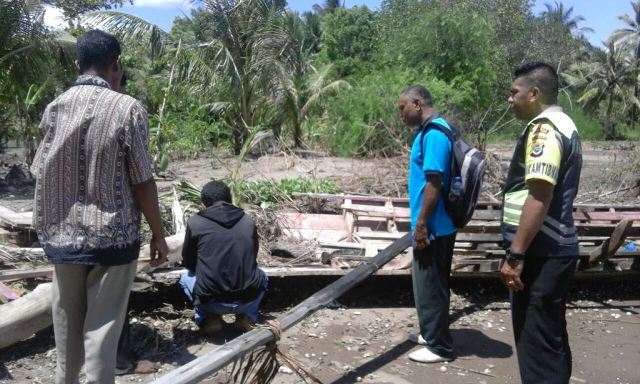 BHABIN DESA BUGALIMA MENDAMPINGI TEAM IDENTIFIKASI DARI DINAS PERIKANAN & KELAUTAN FLORES TIMUR.