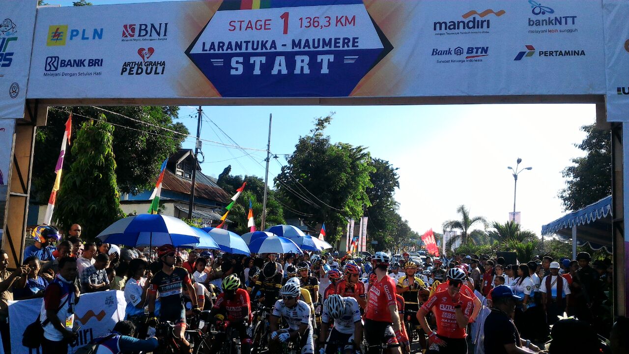 Pelepasan Toure De Flores Etape 1 Dengan Jarak Tempuh 136,3 Km oleh Gubernur NTT