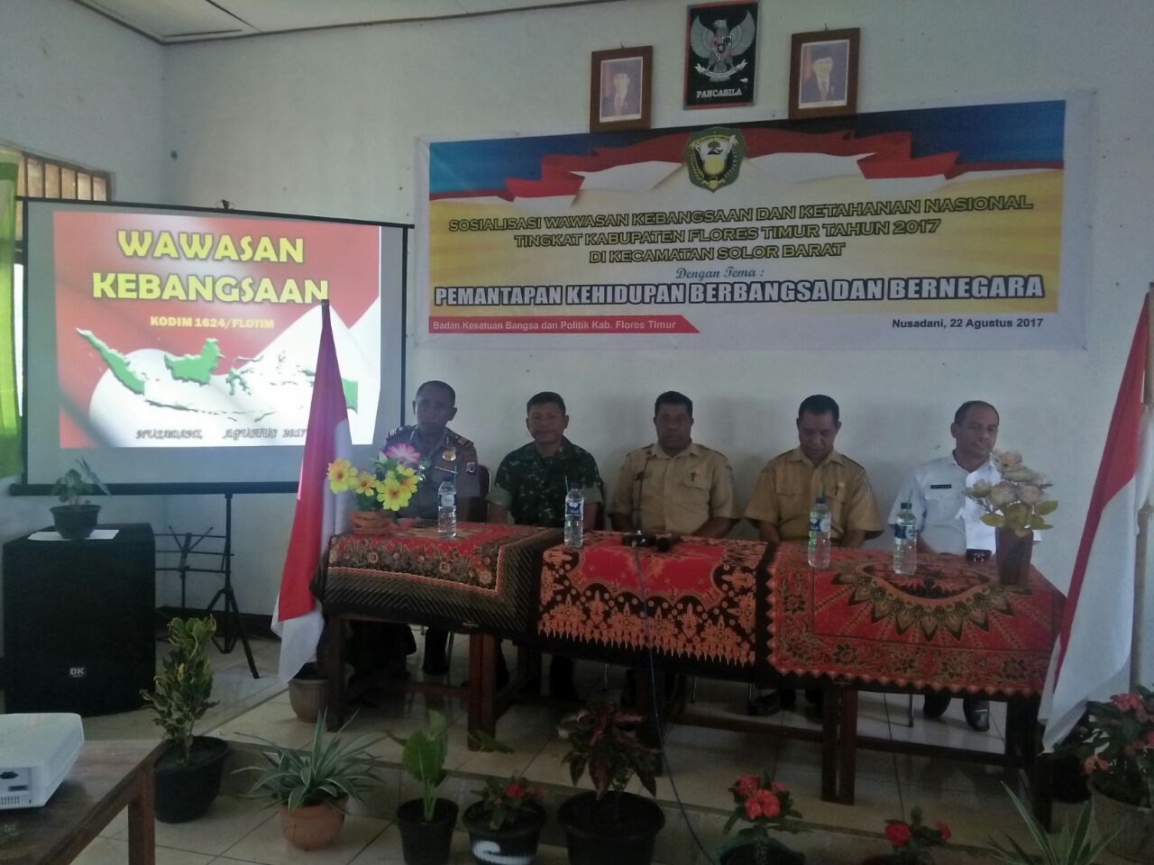 Kasat Binmas Polres Flotim Beri Penyuluhan Tentang Wawasan Kebangsaan dan Ketahanan Nasional Kepada Siswa SMA Negeri 1 Solor Barat