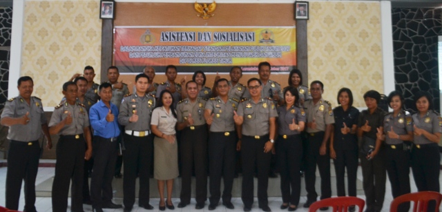 Tim RBP Rorena Polda NTT Sosialisasi Asistensi Kepatuhan Terhadap Penyelenggaraan Pelayanan Publik Tahun 2017 di Polres Flotim