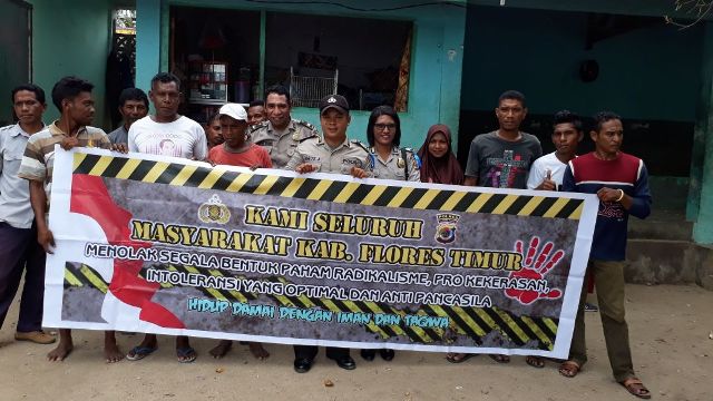 Tim Operasi Bina Waspada Polres Flotim Blusukan Beri Penyuluhan Paham Radikalisme dan Anti Pancasila