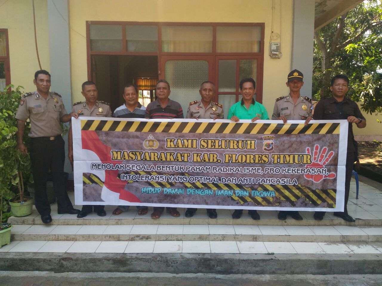 Di Akhir Ops Bina Waspada 2017 Polres Flotim, Kasat Binmas Bersama Tim Silaturahmi Tokoh Agama Di Paroki San Juan Lebao Larantuka