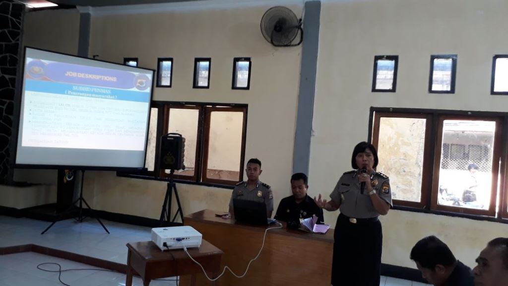 Supervisi Bidhumas Polda NTT di Polres Flores Timur