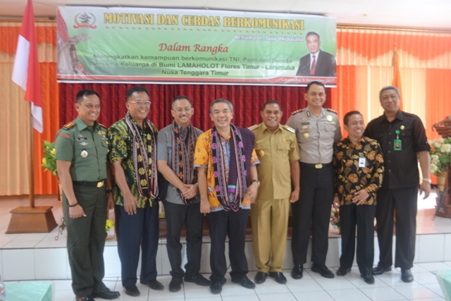 Motivasi dan Cerdas Berkomunikasi Bersama Dr. Aqua Dwipayana