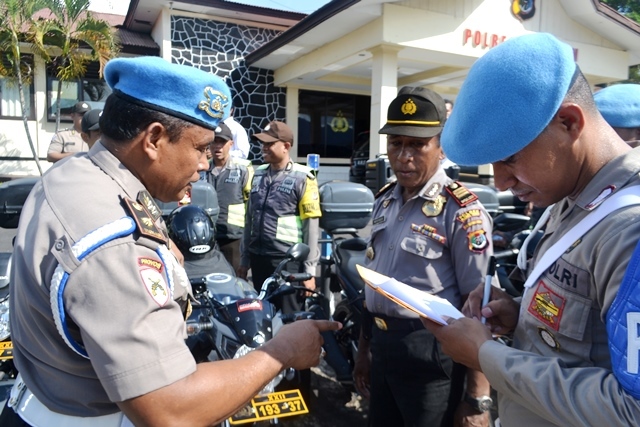 Propam Polda NTT Supervisi di Polres Flotim