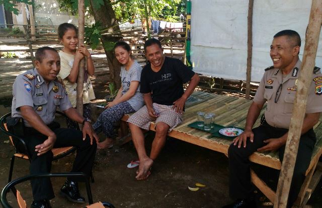 Pererat Silaturahmi, Kasat Binmas Sambang Ke Tokoh Masyarakat Dalam rangka Giat Pos Kopi Manis