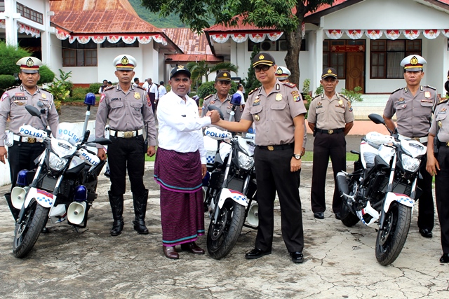 4 Unit Motor 250cc di Serahkan Pemda Flotim Kepada Polres Flotim Guna Meningkatkan Pelayanan Kepada Masyarakat