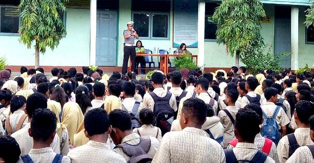 Dikyasa Lantas Polres Flotim, Ajak Pelajar SMA Negeri 1 Adonara Timur untuk  Tertib Lalu Lintas