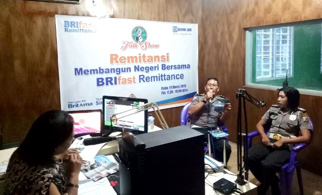 Kanit Dikyasa Polres Flotim Sosialisasi Program SI LANTAS HEBAT Dalam rangka Ops Keselamatan 2018 Melalui RPD Larantuka Secara Life