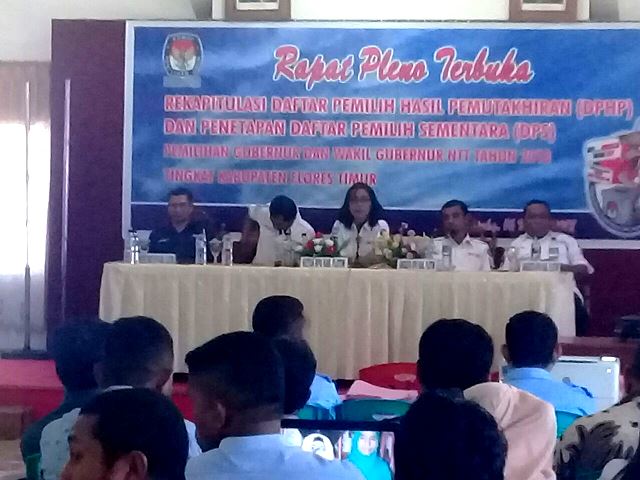 KPU Kab. Flotim Gelar Rapat Pleno Rekapitulasi dan Penetapan DPS Pilgub NTT  Tahun 2018