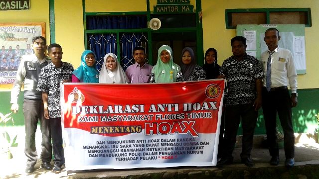 WUJUDKAN PILGUB NTT AMAN DAN DAMAI di BUMI FLOTIM, BHABINKAMTIBMAS DESA DUWANUR BRIPKA SYAMSUL RIZAL MENYAMBANGI PONDOK PESANTREN ALBARA’AH DESA DUWANUR - ADOBAR