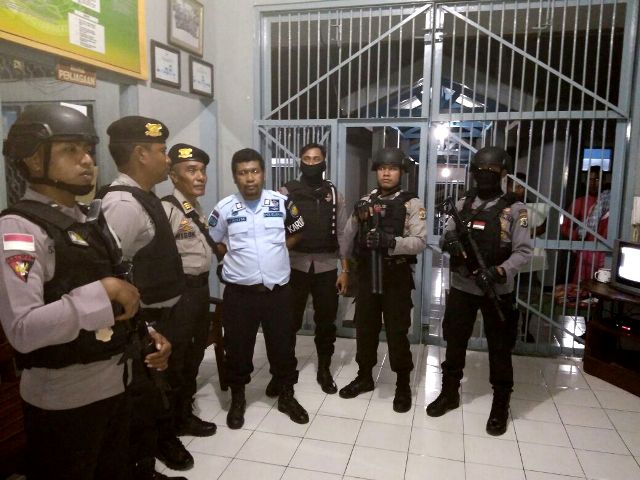 Dalam Rangka Cipkon Menjelang Pilkada NTT 2018 Team Pana Elang Lakukan Patroli Pada Malam Hari