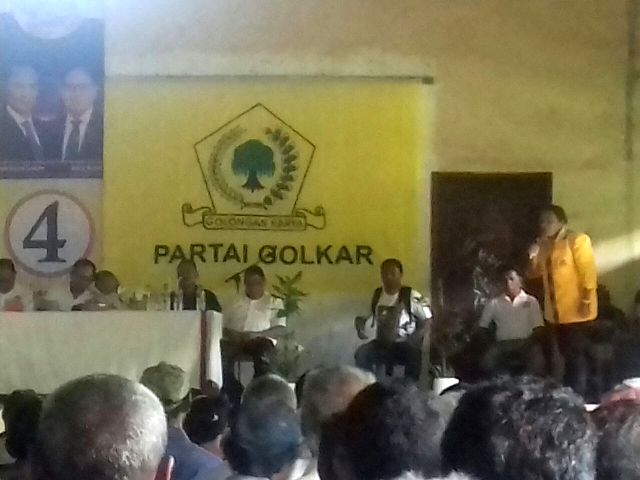 Personil Polsek Adonara Barat Melaksanakan Giat Pengamanan Kampanye Paslon Gubernur dan Wakil Gubernur Ntt Periode 2018/2023 dari Paket Viktori – Joos di Wilayah Pulau Adonara Kabupaten Flotim