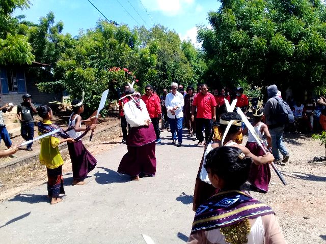 Pengamanan Kampanye Dialogis Calon Wakil Gubenur NTT Tahun 2018 di Desa Liwo Oleh Anggota Polsek Solor Berjalan Aman