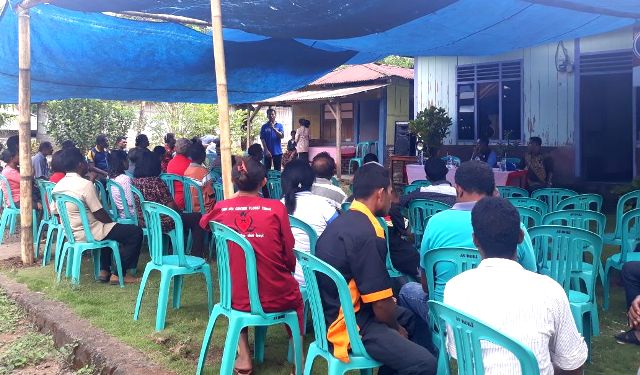 Personil Polres Flotim Bersama Polsek Wulanggitang Melaksanakan Giat Pengamanan Kampanye Paslon Gubernur dan Wakil Gubernur Ntt Periode 2018/2023 dari Paket Harmoni di Zona Iv Wilayah Kabupaten Flotim