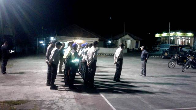 Dalam Rangka Operasi Ketupat Turangga 2018, Tim Gabungan Polres Flotim Intensifkan Giat Patroli Malam