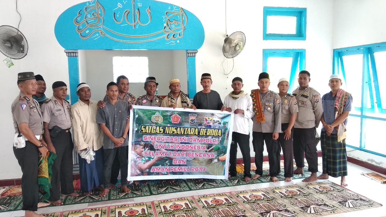 Personil Polres Flotim Yang Beragama Muslim giat Safari Sholat Jumat Berjamaah dengan Para Narapidana di Rutan Larantuka