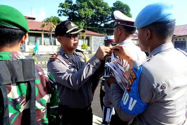 Wakapolres Flotim Pimpin Apel Gelar Pasukan Ops Lilin Turangga 2018
