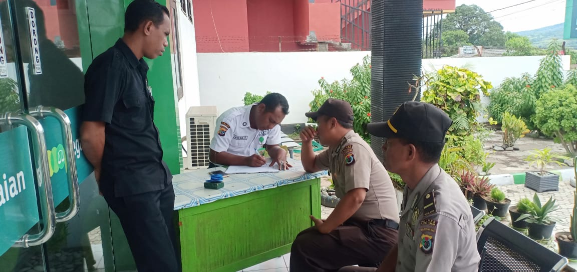KBO SAT BINMAS POLRES FLOTIM CEK KESIAPSIAGAAN SATPAM