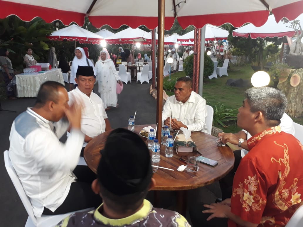 KAPOLRES FLOTIM HADIRI BUKA PUASA BERSAMA PEMDA FLOTIM, TOKOH AGAMA  DAN TOKOH  MASYARAKAT