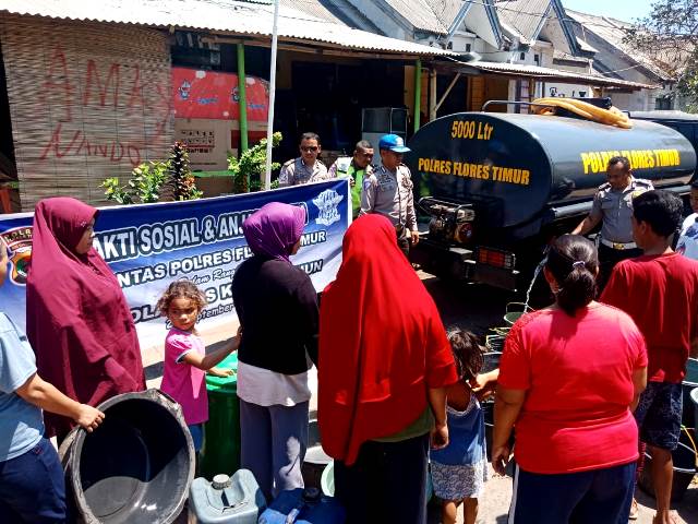 Rayakan HUT Lantas ke-64, Sat Lantas Polres Flotim Lakukan Anjang Sana dan Baksos