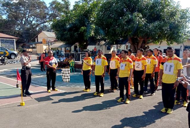 Polres Flotim Gelar Tes Kesamaptaan Jasmani dan Ujian Bela diri Semester II / T.A. 2019