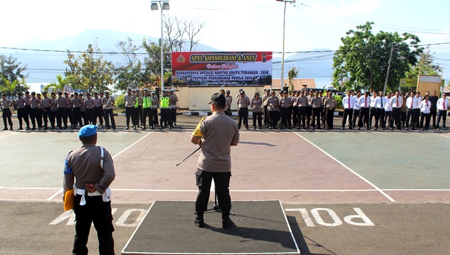 Polres Flotim Gelar apel Konsolidasi dan Anev dalam rangka berakhirnya OMB Turangga 2018 dan pengamanan Pemilu 2019