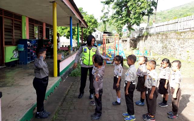 Polisi Sahabat Anak, Sat Lantas Polres Flotim Berkunjung ke Tkk Kemala Bhayangkari