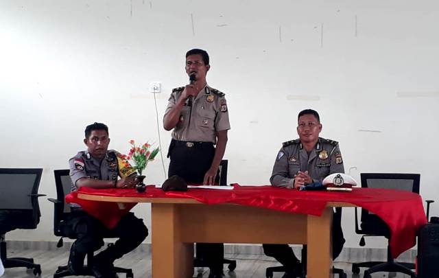 Polres flotim lakukan Sosialisasi Pencegahan Radikalisme, Anti Pancasila dan Tertib Berlalu lintas di Aula SMK ANCOP