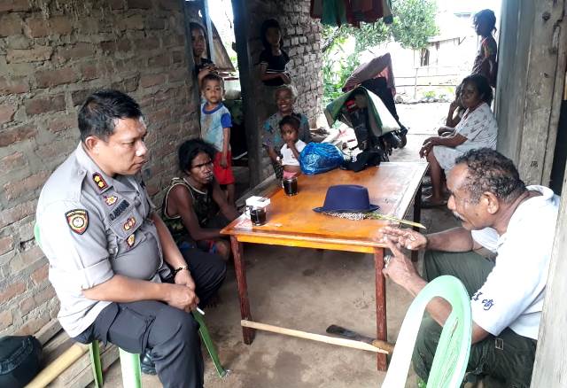 Kapolres Flotim AKBP Deny Abrahams, S.H., S.I.K Lakukan Patroli dan Sambang Warga Masyarakat Desa Sandosi