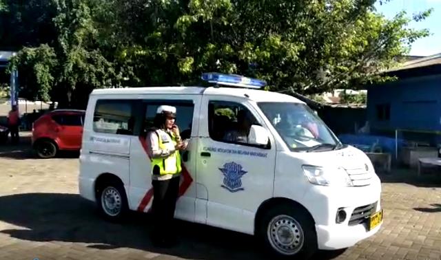 Jangan Panik, Sat Lantas Polres Flotim Lakukan Himbauan Kepada Masyarakat Kota Larantuka Untuk Pencegahan Virus Corona (Covid-19)